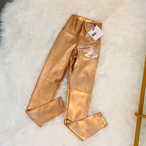 NWT-Beach riot metallic leggings⭐️
